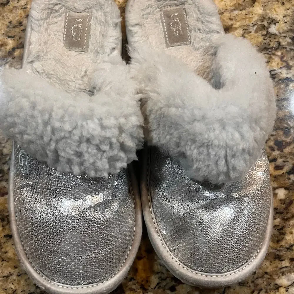 UGG Size 4 Cozy Fuzzy Slide Winter Comfort UGG Kid Cozy II Mirror‎ Ball Slippers